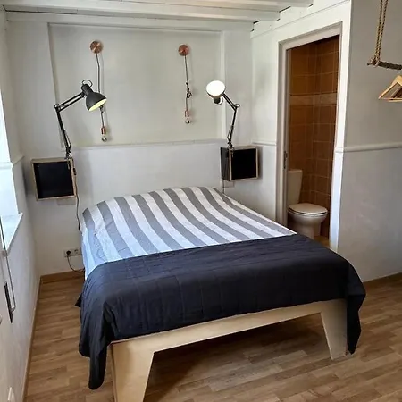 Dom wakacyjny 100 Meters From The Beach! Rua Da Paz