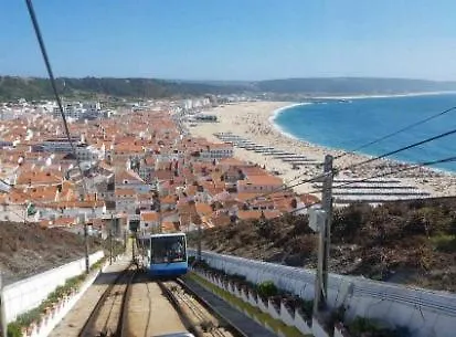 Dom wakacyjny 100 Meters From The Beach! Rua Da Paz Nazaré
