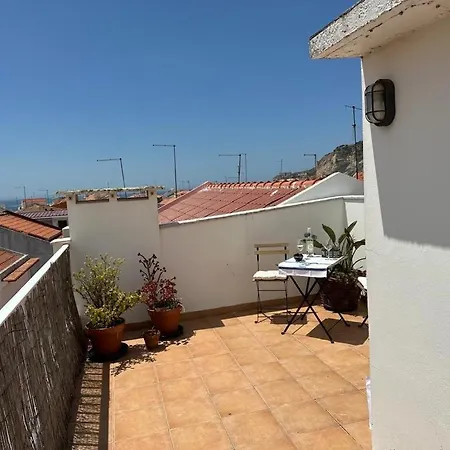Dom wakacyjny 100 Meters From The Beach! Rua Da Paz *
