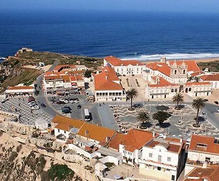 Dom wakacyjny 100 Meters From The Beach! Rua Da Paz Nazaré